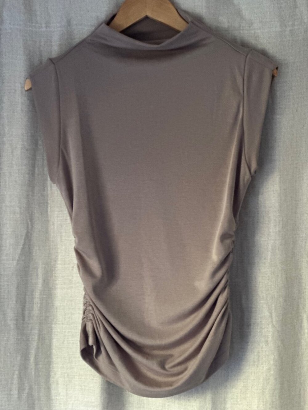 Cable & Gauge Sexy and SUPER Soft Tank Top With Side Ruching